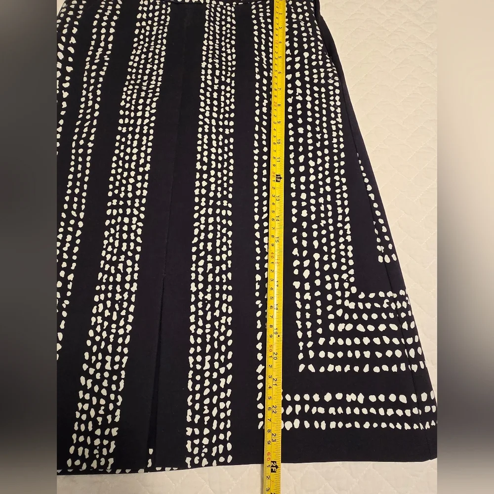 Boden A-Line Navy and White Skirt Women's Size 2R - Picture 4 of 7